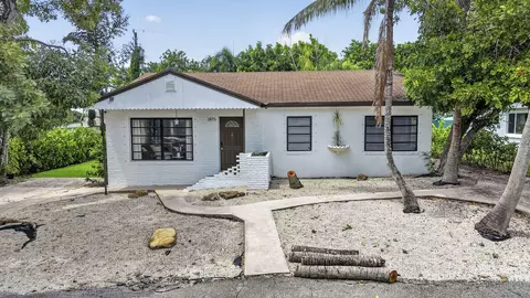 1875 Ridge Rd, Juno Beach, FL 33408