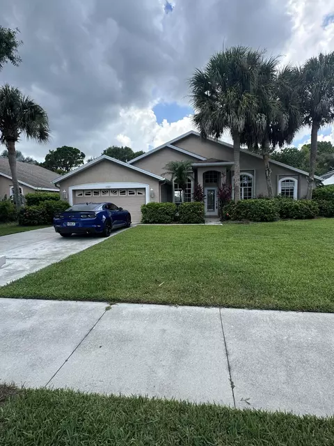 3102 NW Windemere Dr, Jensen Beach, FL 34957