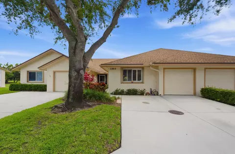 180 Par Dr, Royal Palm Beach, FL 33411