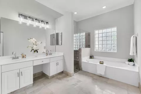 Bath - 5718 NW 50th Dr, Coral Springs, FL 33067 photo 1 of 6