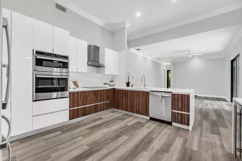 Kitchen - 5718 NW 50th Dr, Coral Springs, FL 33067 photo 2 of 12