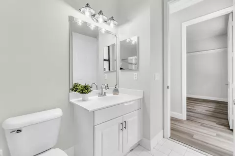 Bath - 5718 NW 50th Dr, Coral Springs, FL 33067 photo 4 of 6