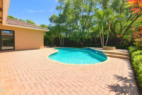 Exterior - 5718 NW 50th Dr, Coral Springs, FL 33067 photo 6 of 13