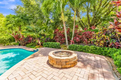Exterior - 5718 NW 50th Dr, Coral Springs, FL 33067 photo 9 of 13