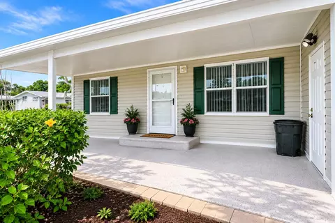 8029 Long Dr, Port Saint Lucie, FL 34952