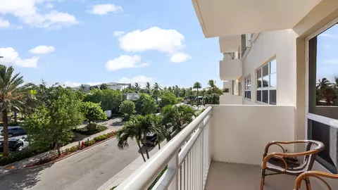 133 N Pompano Beach Blvd, Pompano Beach, FL 33062