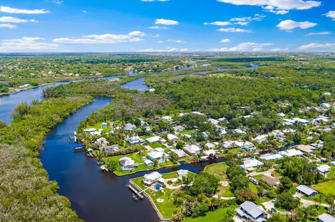 View/Area - 715 SW Rustic Cir, Stuart, FL 34997 photo 5 of 5