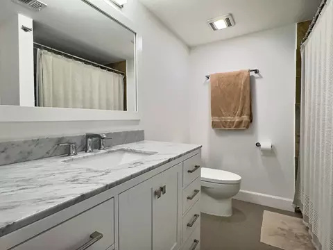 3017 N Oakland Forest Dr #308, Oakland Park, FL 33309