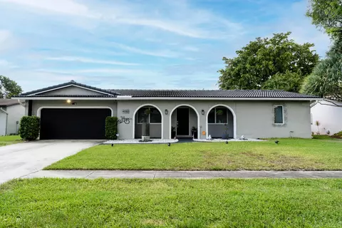 4080 Lake Dr, Coconut Creek, FL 33066