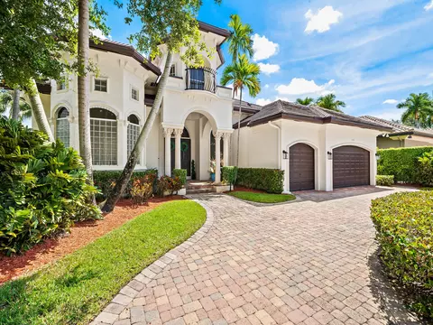 10787 Blue Palm St, Plantation, FL 33324