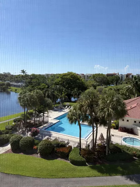 1915 Lavers Cir #E508, Delray Beach, FL 33444