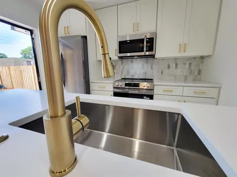 712 7th Way, West Palm Beach, FL 33407