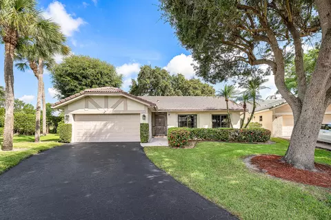 7852 Cloverfield Cir, Boca Raton, FL 33433