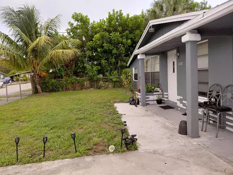 3210 NW 18th Pl, Lauderhill, FL 33311