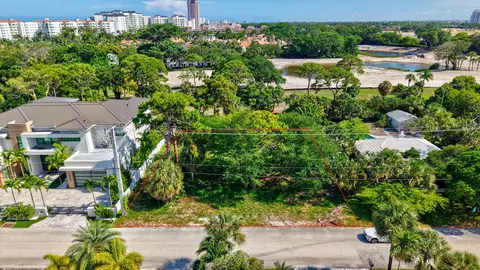 442 E Royal Palm Rd, Boca Raton, FL 33432