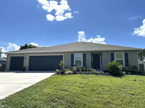 1014 Hammacher Ave SW, Palm Bay, FL 32908