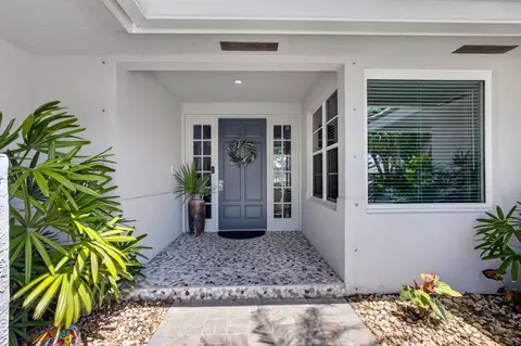Entry Way - 1306 SE Brewster Pl SE, Stuart, FL 34997 photo 1 of 2