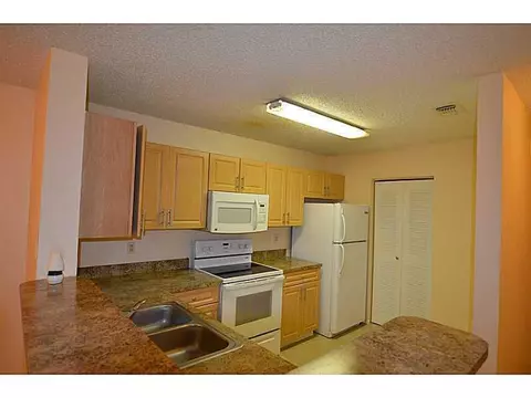 11255 W Atlantic Blvd W #208, Coral Springs, FL 33071