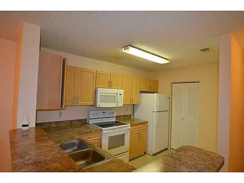 11255 W Atlantic Blvd W #208, Coral Springs, FL 33071