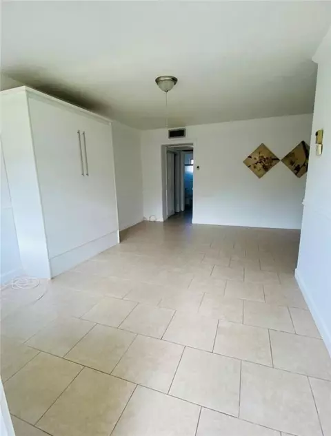1450 Atlantic Shores Blvd #212, Hallandale Beach, FL 33009