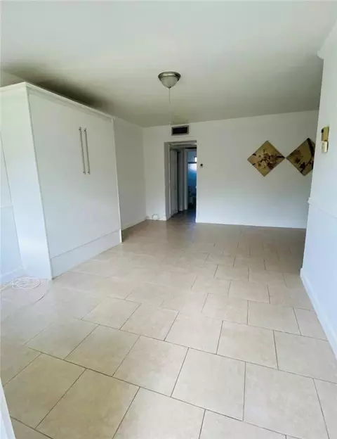 1450 Atlantic Shores Blvd #212, Hallandale Beach, FL 33009