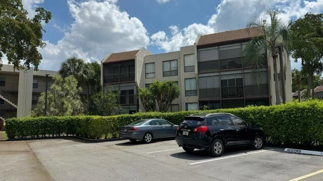 8050 W Mcnab Rd #203, Tamarac, FL 33321