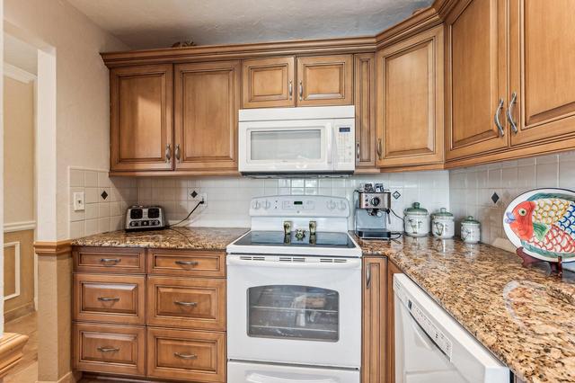 1051 Orange Ter #103, Delray Beach, FL 33445