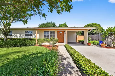 313 Poe Dr, Palm Springs, FL 33461