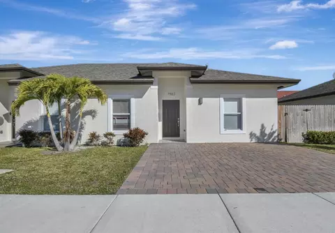 1562 W 26th Ct, Riviera Beach, FL 33404