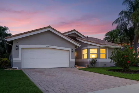 10333 Buena Ventura Dr, Boca Raton, FL 33498