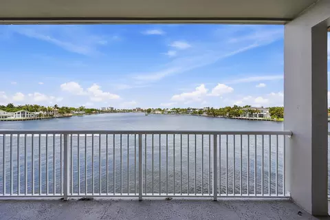 1201 S Riverside Dr #306, Pompano Beach, FL 33062