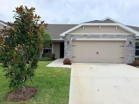 5217 Manciano St, Fort Pierce, FL 34951
