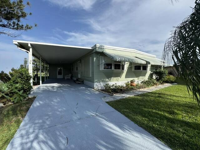 31 Grande Vista Way, Port Saint Lucie, FL 34952