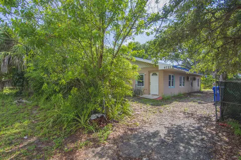4721 28th Ct, Vero Beach, FL 32967