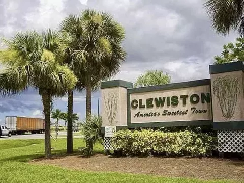 324 Pine Cone Ave, Clewiston, FL 33440