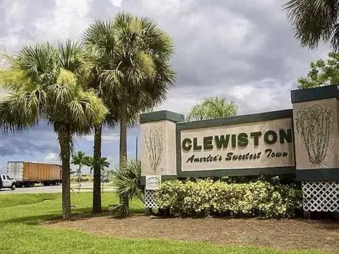 324 Pine Cone Ave, Clewiston, FL 33440