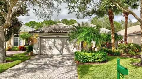 7602 Greenbrier Cir, Port Saint Lucie, FL 34986