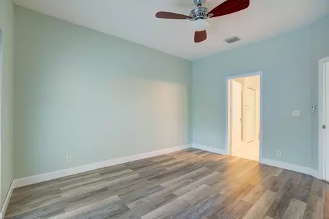 Bedroom - 115 Lighthouse Cir #B, Tequesta, FL 33469 photo 6 of 7