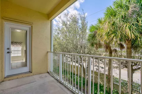 Exterior - 115 Lighthouse Cir #B, Tequesta, FL 33469 photo 7 of 7