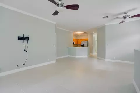 Living - 115 Lighthouse Cir #B, Tequesta, FL 33469 photo 4 of 10
