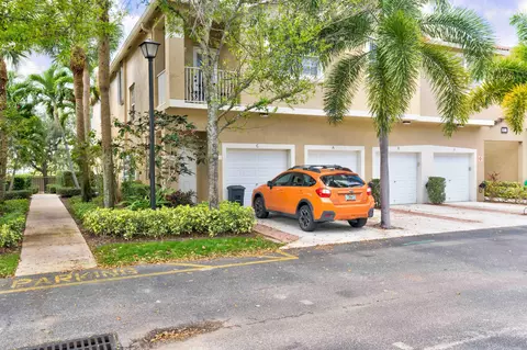 Exterior - 115 Lighthouse Cir #B, Tequesta, FL 33469 photo 3 of 7