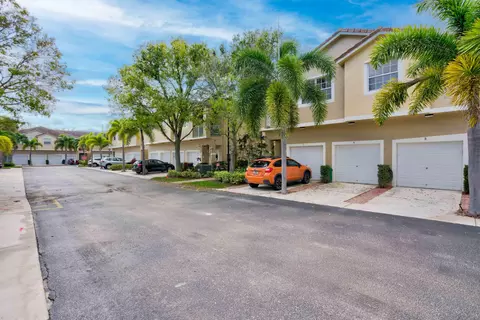 Exterior - 115 Lighthouse Cir #B, Tequesta, FL 33469 photo 2 of 7