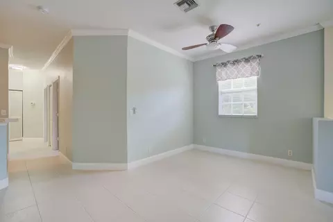 Living - 115 Lighthouse Cir #B, Tequesta, FL 33469 photo 8 of 10
