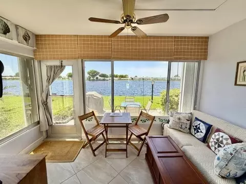 1116 Lake Ter #114, Boynton Beach, FL 33426