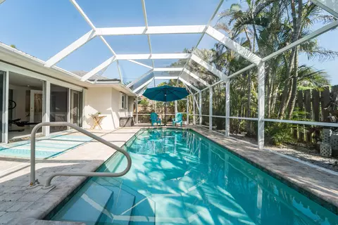 Exterior - 18 Saddleback Rd, Tequesta, FL 33469 photo 20 of 30