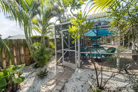 Exterior - 18 Saddleback Rd, Tequesta, FL 33469 photo 21 of 30