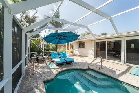 Exterior - 18 Saddleback Rd, Tequesta, FL 33469 photo 17 of 30