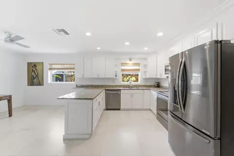 Kitchen - 18 Saddleback Rd, Tequesta, FL 33469 photo 1 of 4