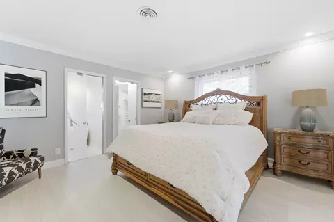 Bedroom - 18 Saddleback Rd, Tequesta, FL 33469 photo 4 of 9