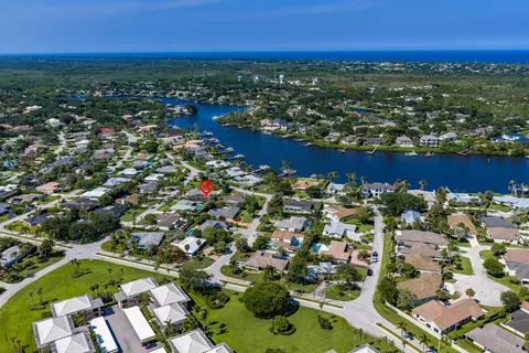 View/Area - 18 Saddleback Rd, Tequesta, FL 33469 photo 8 of 12